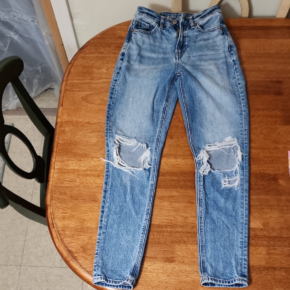 American Eagle Outfitters Light Blue Distressed Boyfriend Jeans